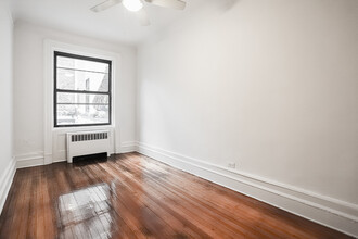 51 E 74th St in New York, NY - Foto de edificio - Building Photo