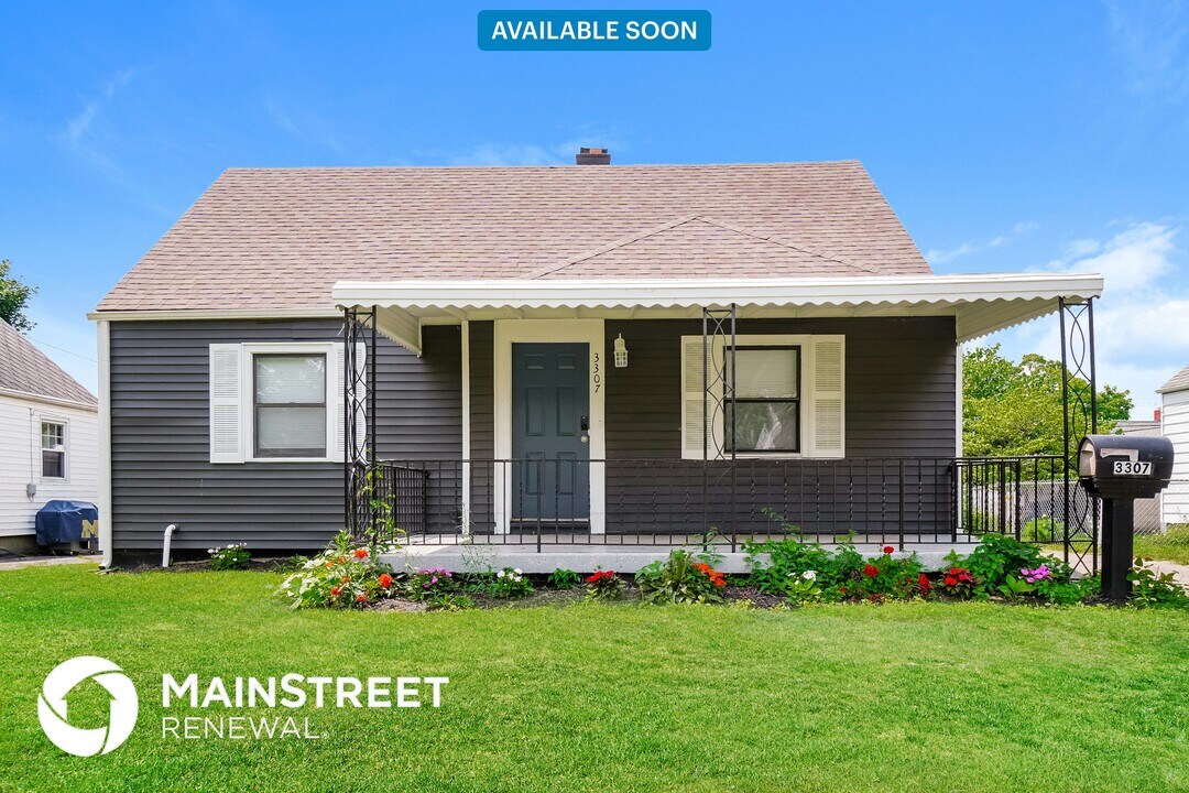 3307 Eisenhower Rd in Columbus, OH - Building Photo