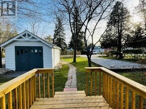 851 Lake Dr E in Georgina, ON - Building Photo - Building Photo