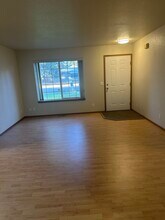 306 E 12th Ave in Post Falls, ID - Building Photo - Building Photo