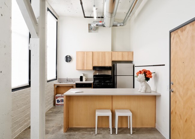 Crane Artist Lofts in Des Moines, IA - Foto de edificio - Building Photo