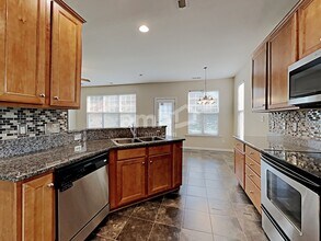 2006 Sugarbush Dr in Charlotte, NC - Building Photo - Building Photo