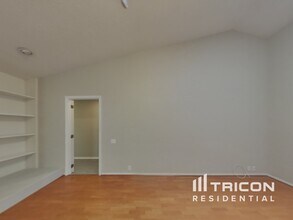 16147 Vanderbilt Dr in Odessa, FL - Building Photo - Building Photo
