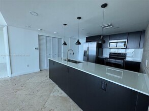 665 NE 25th St, Unit 1603 in Miami, FL - Building Photo - Building Photo