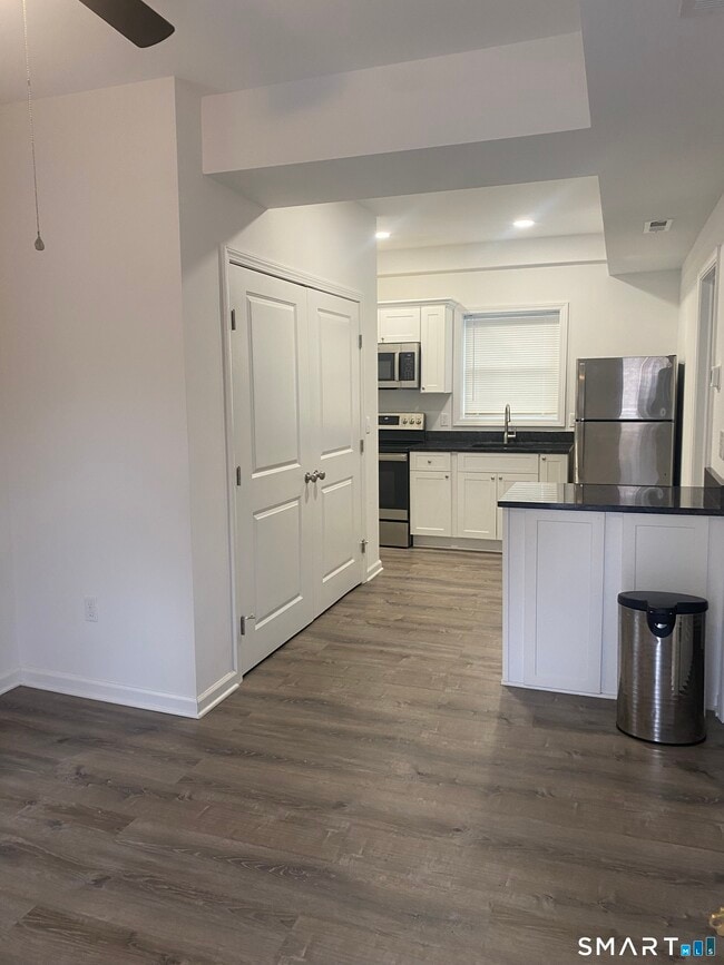 19 Railroad Ave in Beacon Falls, CT - Building Photo - Building Photo