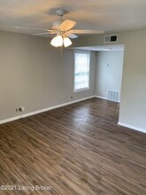 2709 Grinstead Dr in Louisville, KY - Building Photo - Building Photo