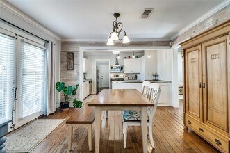 2824 Lee St in Dallas, TX - Building Photo - Building Photo