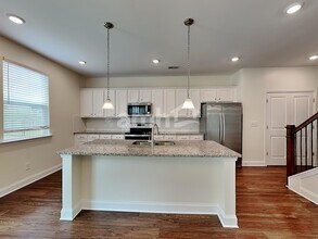 241 Lake Vista Dr in Loganville, GA - Building Photo - Building Photo