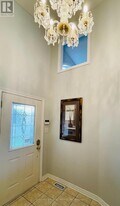 7153 Kelly Dr in Niagara Falls, ON - Building Photo