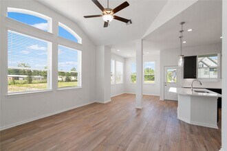 611 Silver Pear Ct in Montgomery, TX - Building Photo - Building Photo