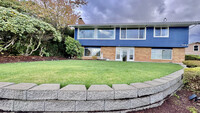 3402 W Mukilteo Blvd, Unit B in Everett, WA - Foto de edificio - Building Photo