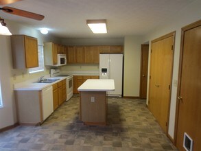 8331 Priestly Drive in Reynoldsburg, OH - Building Photo - Building Photo