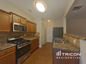 750 Mountain Laurel Dr in Canton, GA - Building Photo - Building Photo