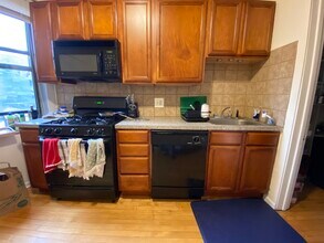 3724 N Sheffield Ave in Chicago, IL - Building Photo - Building Photo