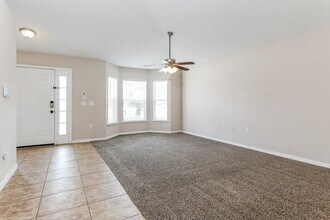 115 Keswick Ave in Davenport, FL - Foto de edificio - Building Photo