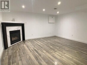 1074 Upper Sherman Ave in Hamilton, ON - Building Photo - Building Photo