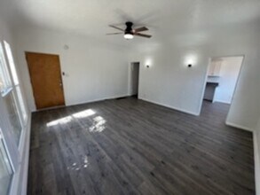 6090 Saturn St, Unit 2 in Los Angeles, CA - Building Photo - Building Photo