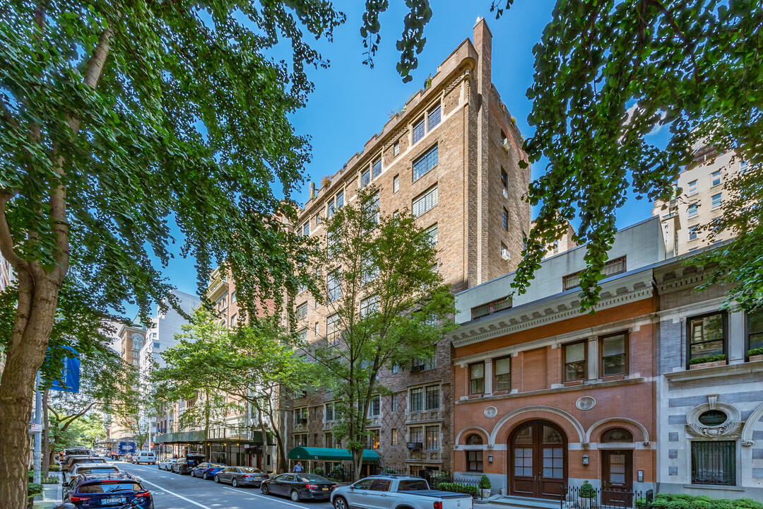 71 E 77th St in New York, NY - Foto de edificio