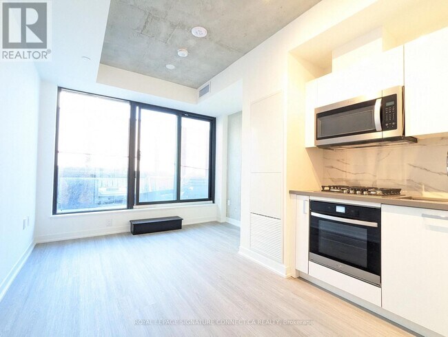 195 McCaul St in Toronto, ON - Building Photo - Building Photo