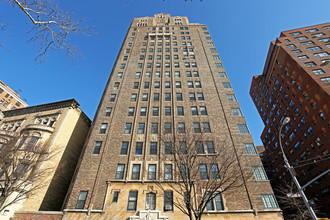 22 Riverside Dr in New York, NY - Building Photo - Building Photo