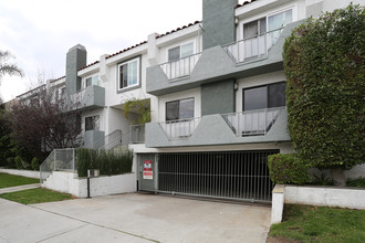 Canfield Condominiums in Los Angeles, CA - Building Photo - Building Photo