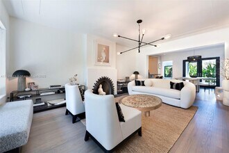 757 NE 74th St in Miami, FL - Building Photo - Building Photo