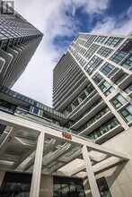 9000 Jane St in Vaughan, ON - Building Photo - Building Photo