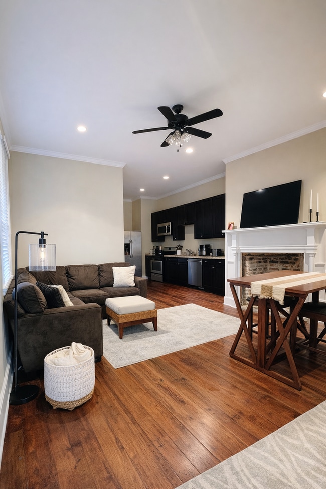 109 Coming St in Charleston, SC - Foto de edificio - Building Photo