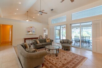 13 Balfour Rd W in Palm Beach Gardens, FL - Building Photo - Building Photo