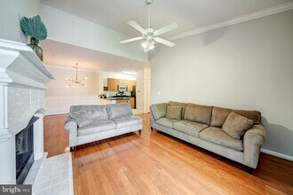 12120 Garden Ridge Ln-Unit -403 in Fairfax, VA - Building Photo - Building Photo