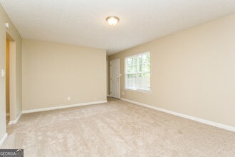 308 Barr Cir in Rex, GA - Building Photo - Building Photo