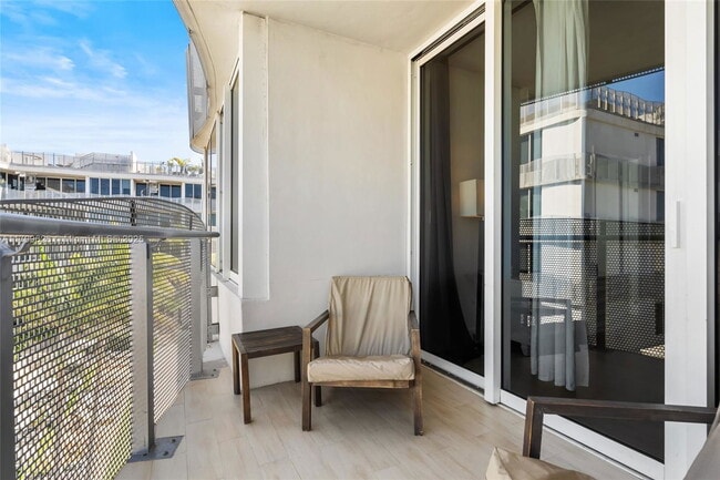 property at 2155 Washington Ct