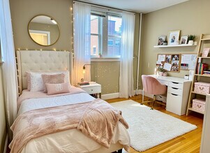 76 Egmont St, Unit 3F in Brookline, MA - Building Photo - Building Photo