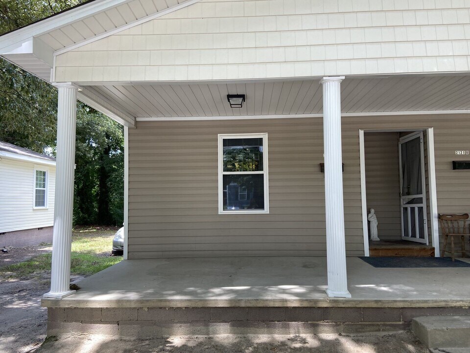 2121 Byrd St in Greensboro, NC - Building Photo