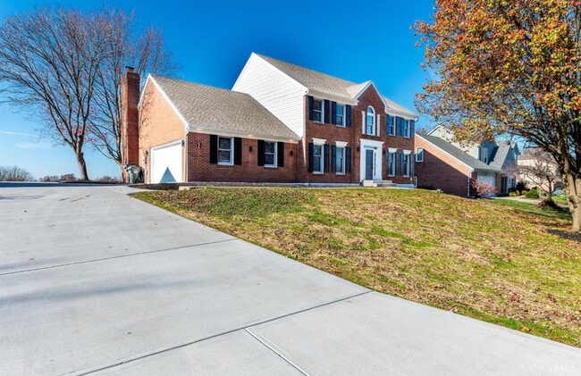 8237 Eagle Ridge Dr in West Chester, OH - Building Photo - Building Photo