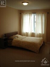 92 Selhurst Ave in Ottawa, ON - Building Photo - Building Photo