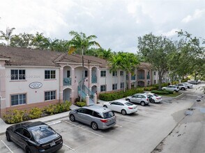 2250 NW 78th Ave in Hollywood, FL - Building Photo - Building Photo
