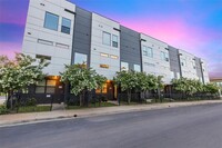 1625 Hickory St in Dallas, TX - Foto de edificio - Building Photo