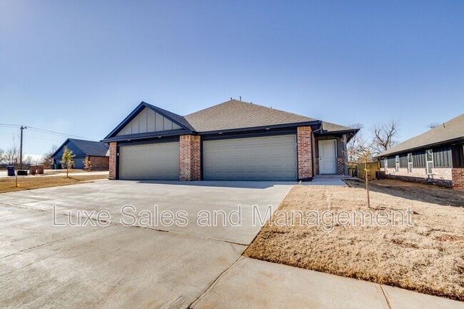 property at 11603 Mackenzie Wy