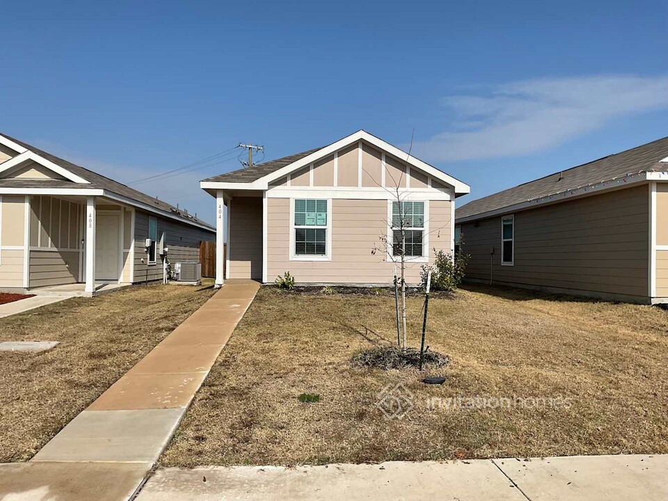 404 Br Vlg Wy in Princeton, TX - Building Photo