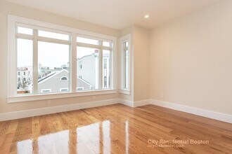 17 Vinton St, Unit 3 in Boston, MA - Building Photo - Building Photo
