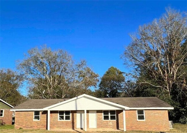 property at 1135 Bowman St