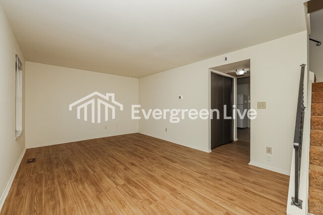 8287 Mt Carmel St in Huber Heights, OH - Building Photo - Building Photo