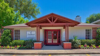 Crestbrook Apartments in Burleson, TX - Building Photo