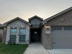 6101 NW Silas St in Bentonville, AR - Building Photo - Building Photo