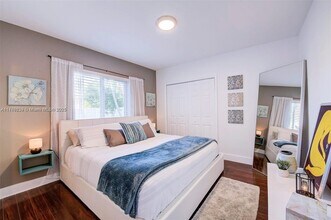 2190 NE 169th St in North Miami Beach, FL - Building Photo - Building Photo