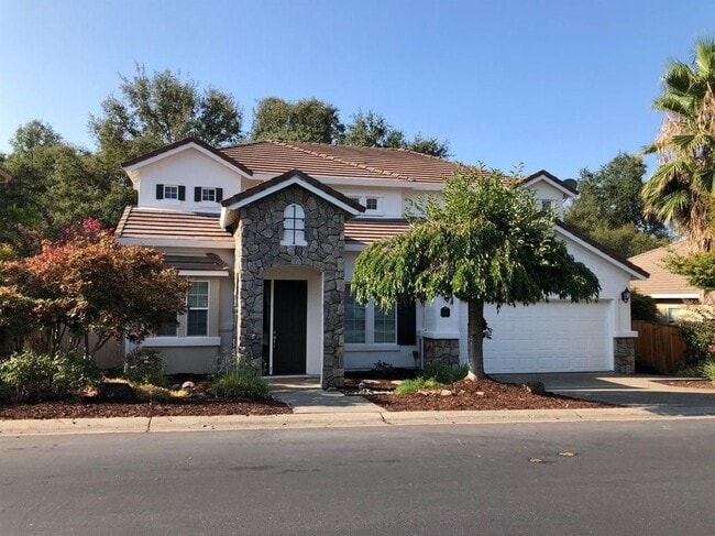 property at 6121 Lockridge Dr
