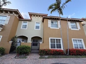 177 Lake Monterey Cir in Boynton Beach, FL - Building Photo