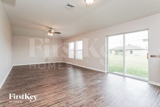 1123 SW 16th Terrace, Unit 40 in Cape Coral, FL - Building Photo - Building Photo