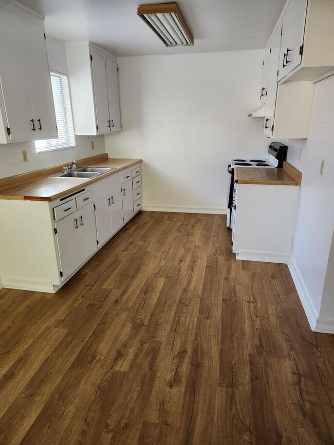 property at 1006 2nd St